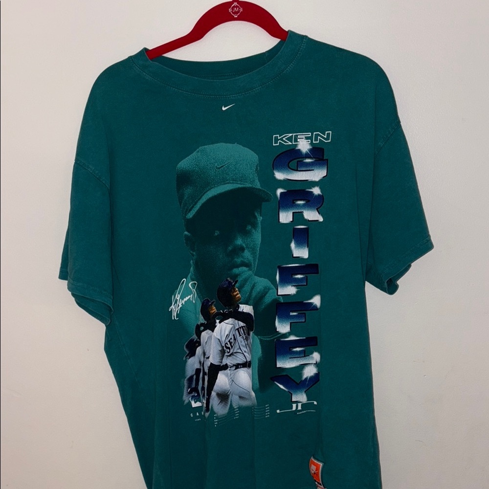 Nike Green Short Sleeve Tee with Graphic Design